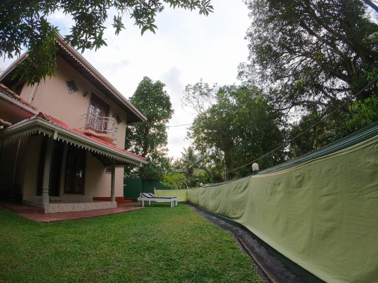 Villa Girilena Хикадува Екстериор снимка