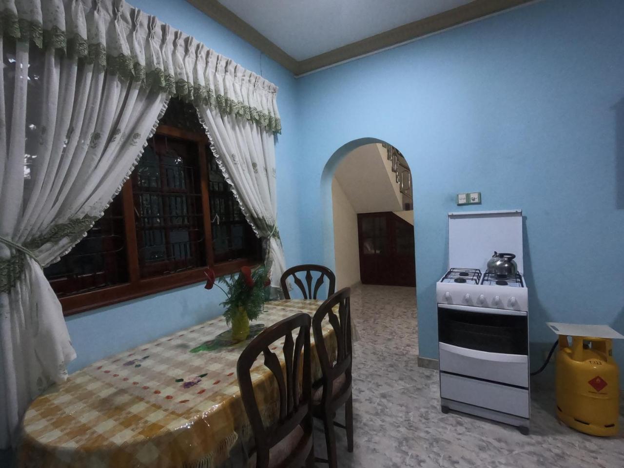 Villa Girilena Хикадува Екстериор снимка