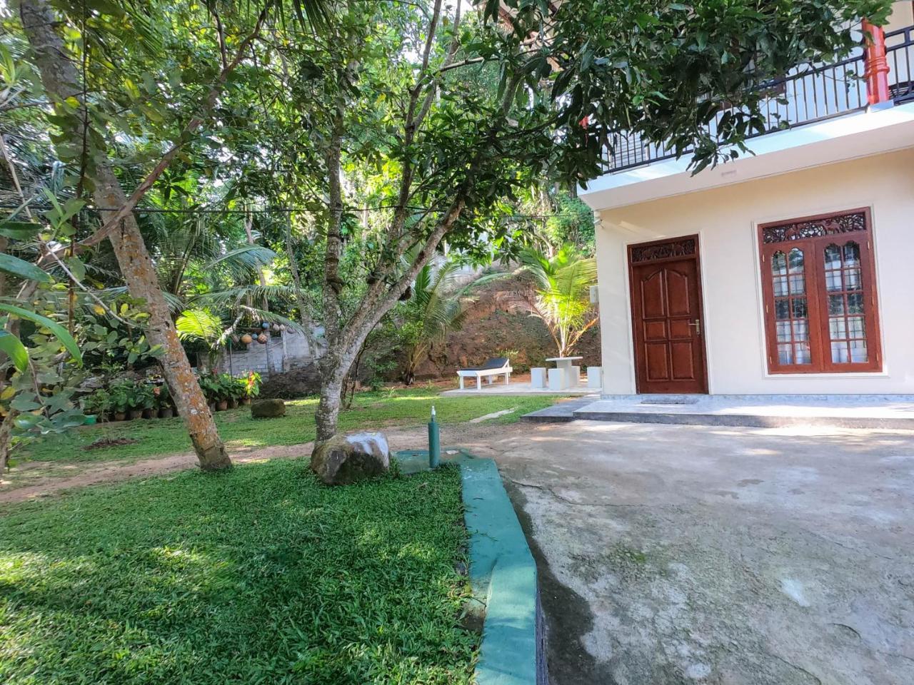 Villa Girilena Хикадува Екстериор снимка