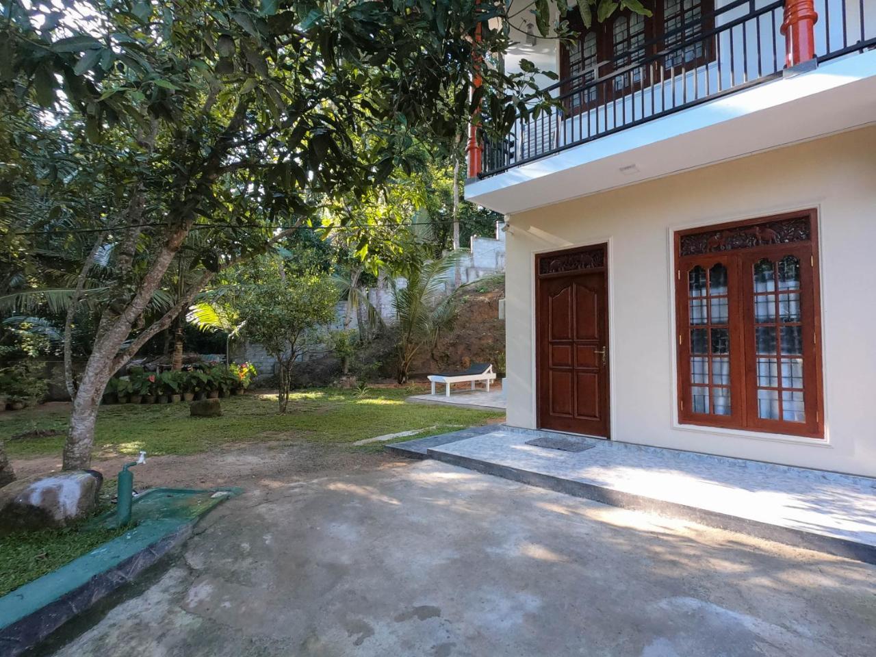 Villa Girilena Хикадува Екстериор снимка